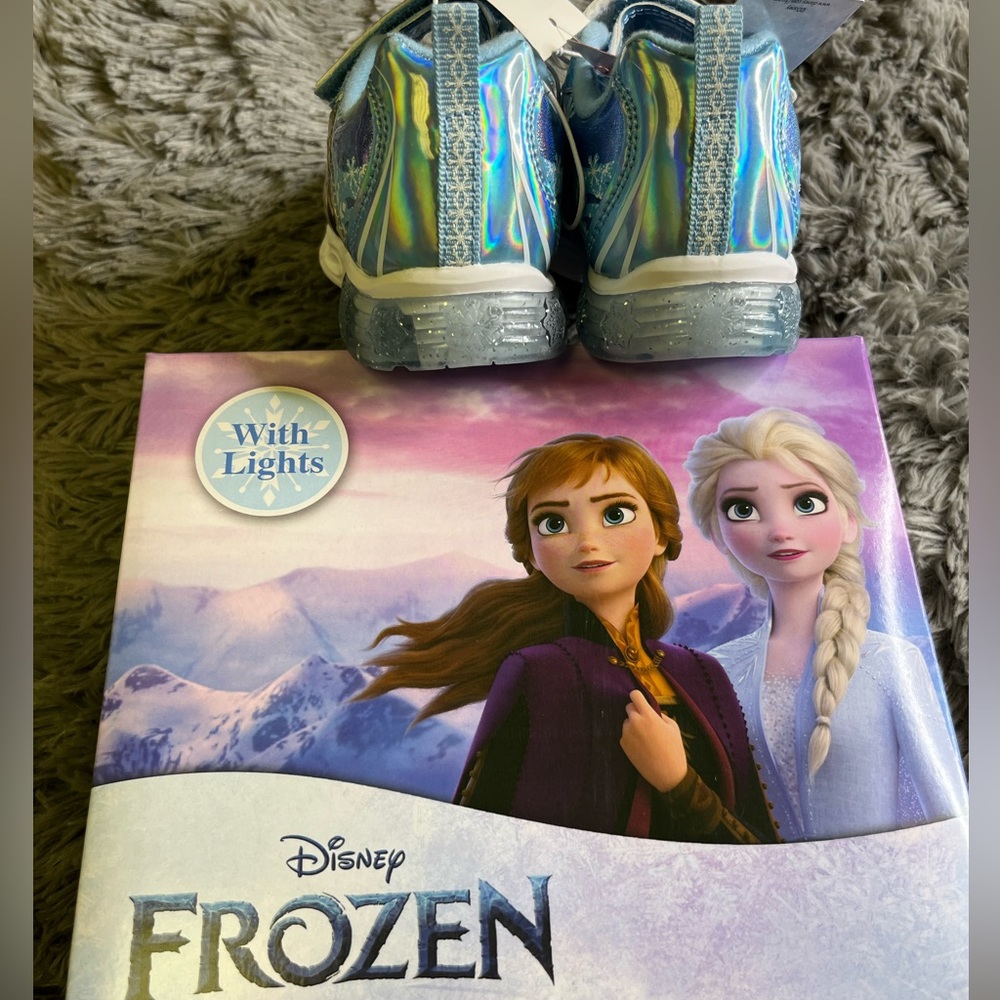 Disney Frozen Light Up Shoes - Picture 3 of 3